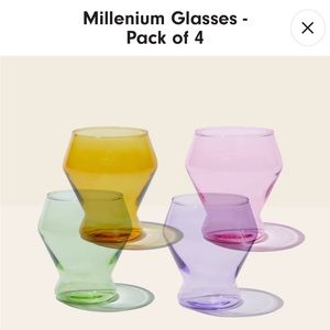 4 pack glasses wine glasses pastel colors new 

New in box 

Water glasses
